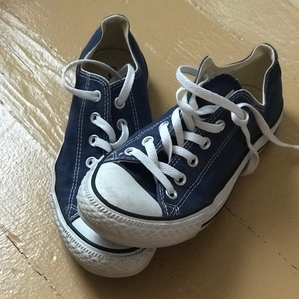 Navy Blue Converse!!